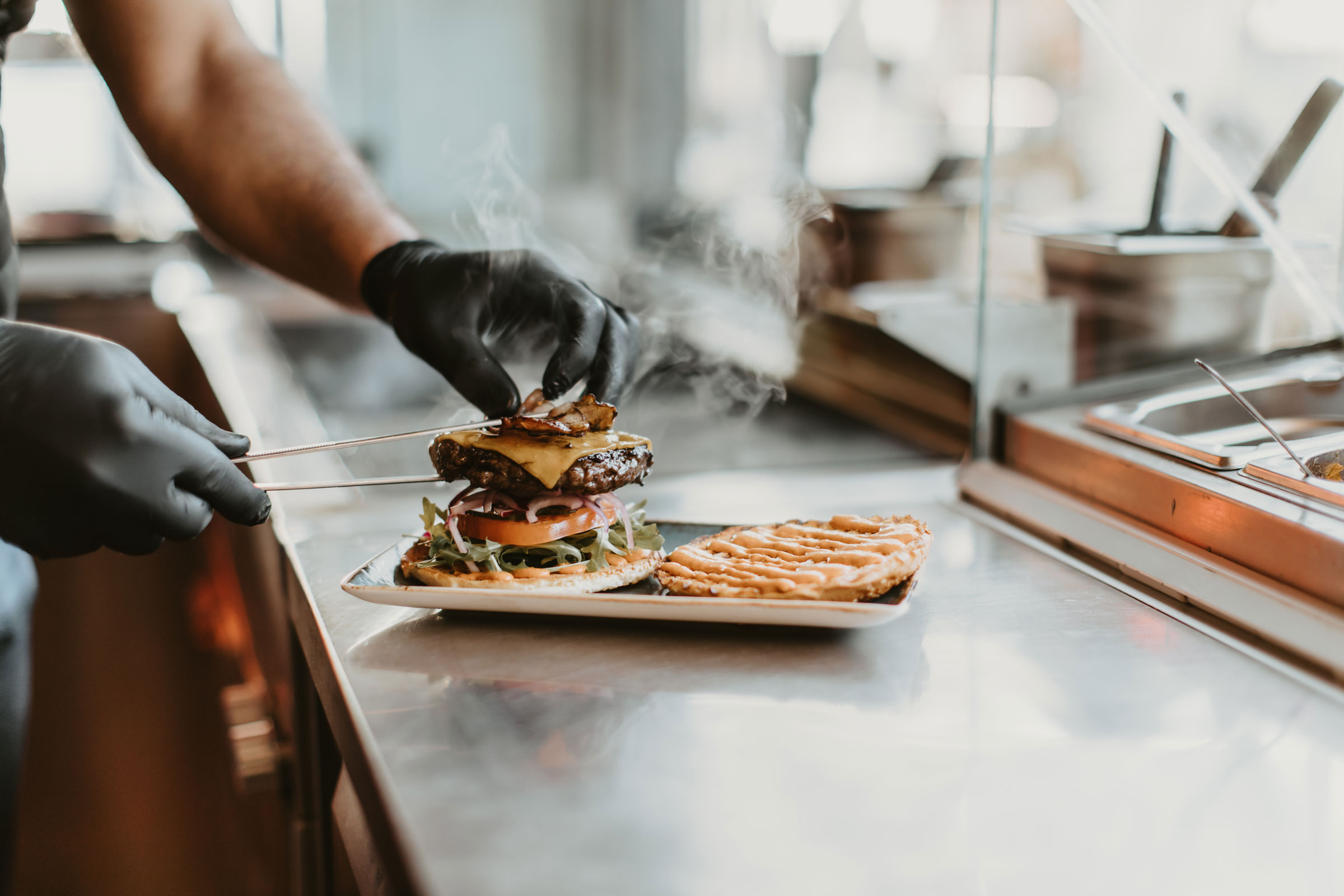 Steakschmiede Bilder von Don Carne: Die Kunst des Perfekten Steaks