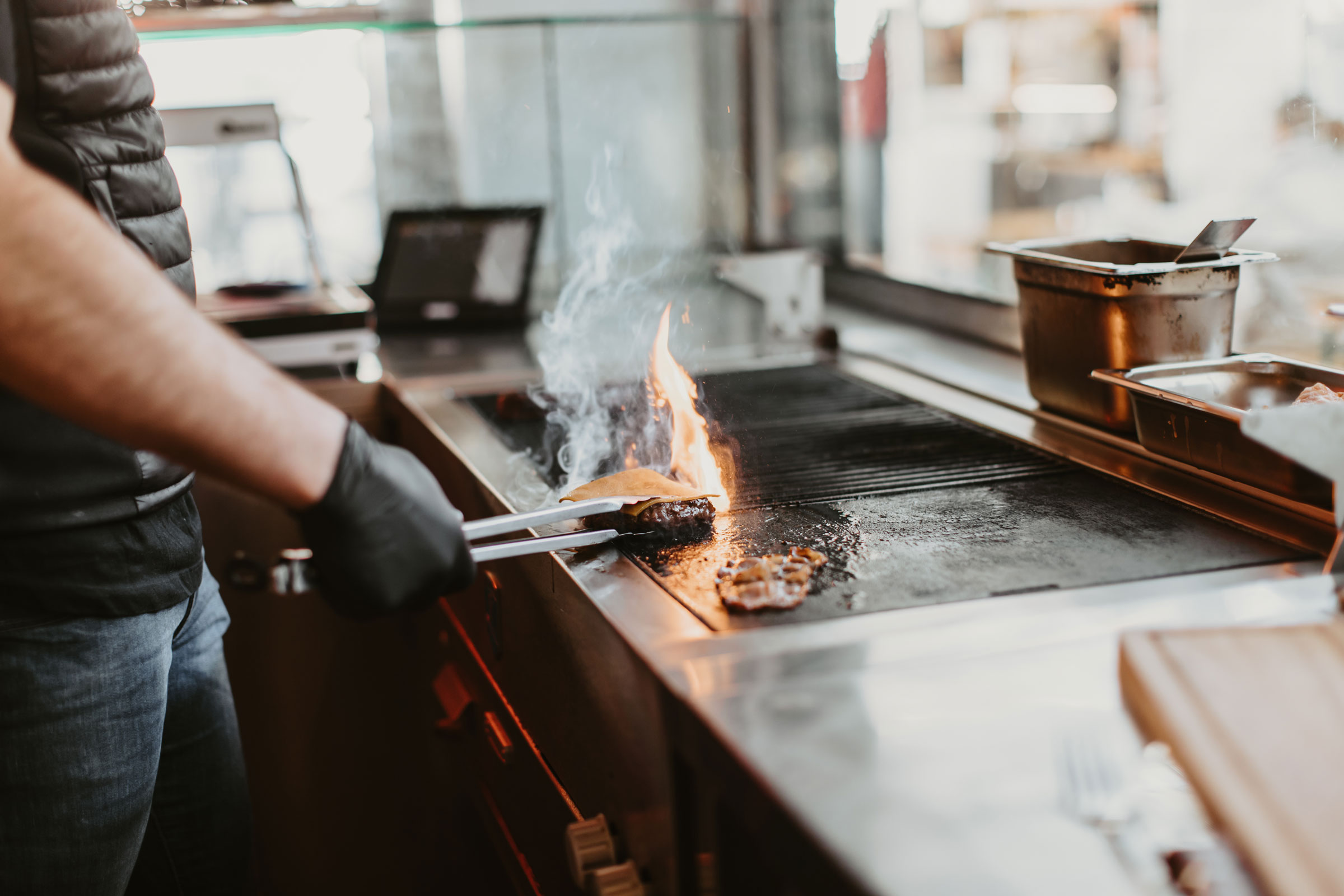 Steakschmiede Bilder von Don Carne: Die Kunst des Perfekten Steaks